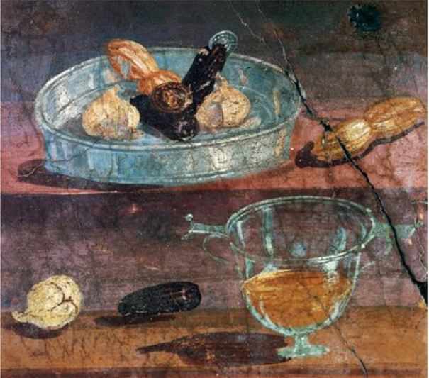 Nature morte avec de l'a&iuml;l, des dattes et une coupe de miel ou de vin miell&eacute;